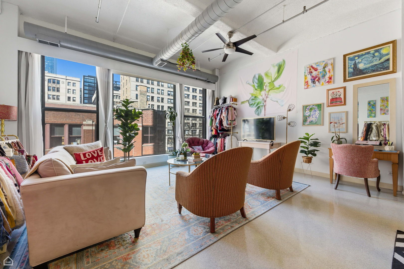 633 S PLYMOUTH Court Unit: 304