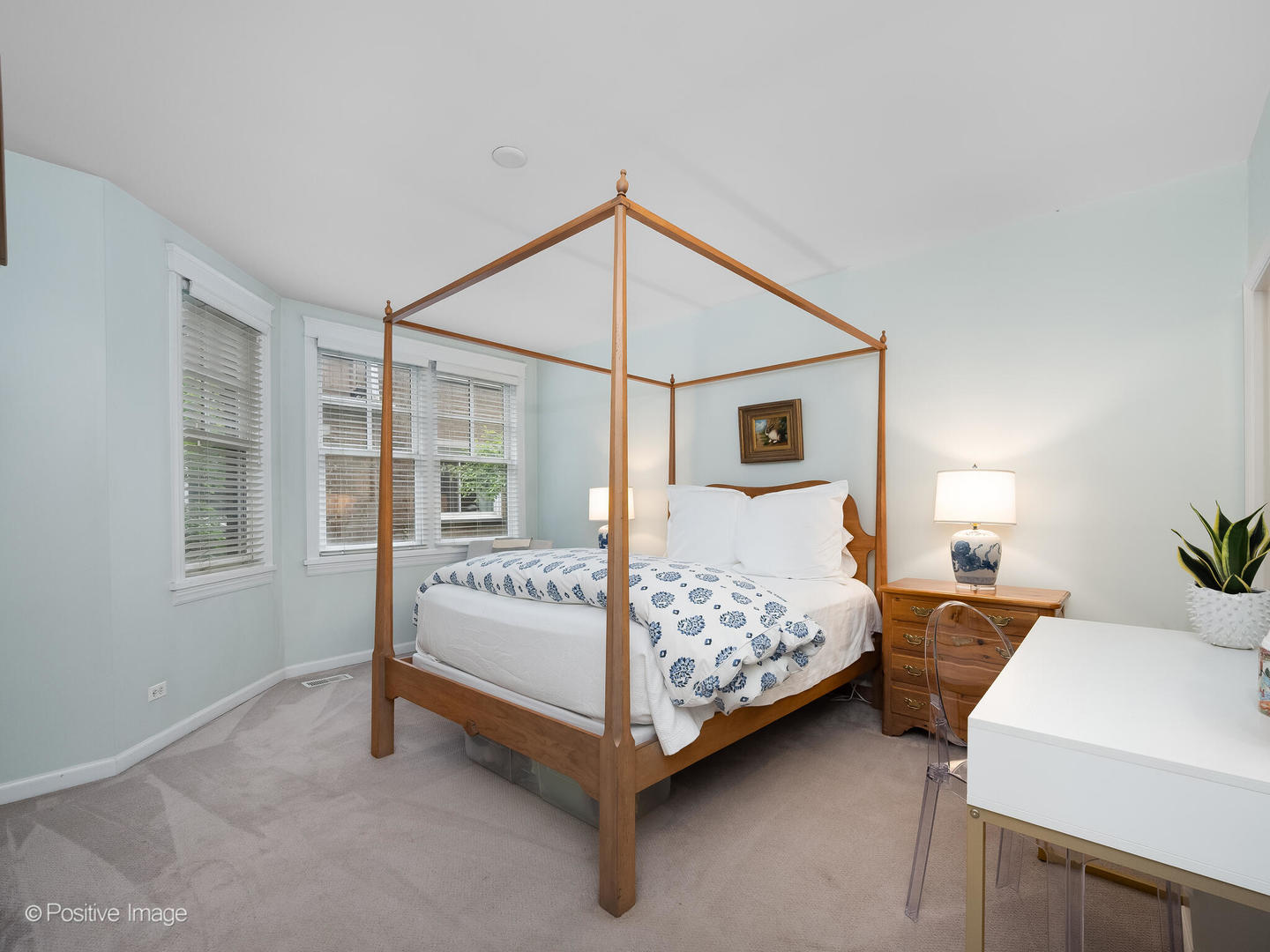 2500 N Seminary Avenue Unit: 3W