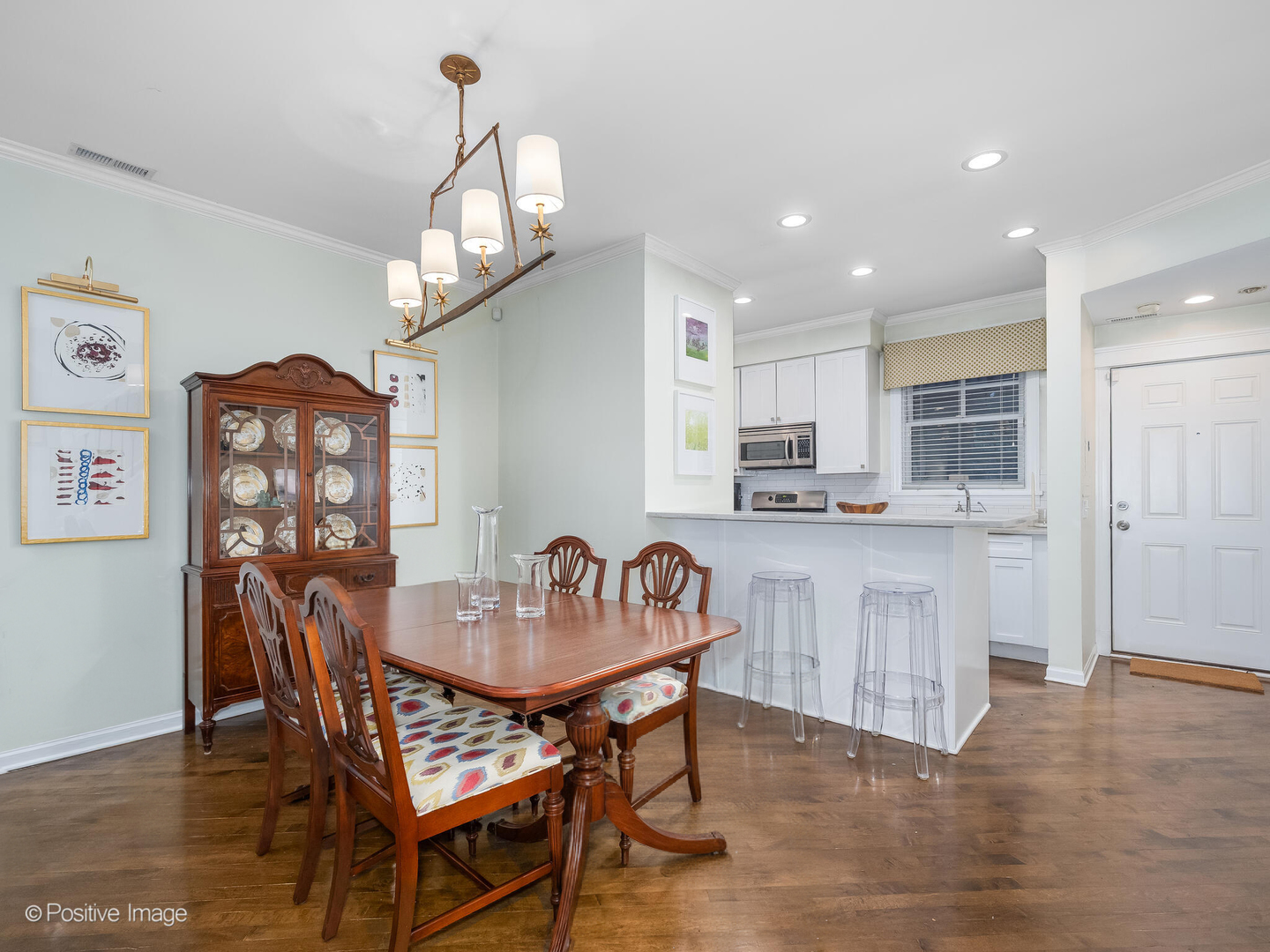 2500 N Seminary Avenue Unit: 3W