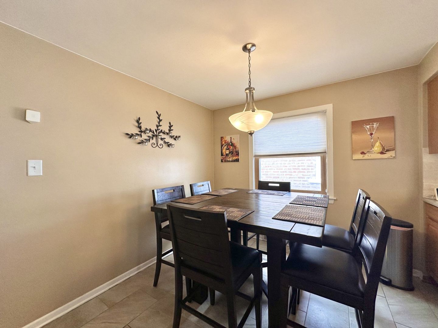 7733 S Sawyer Avenue