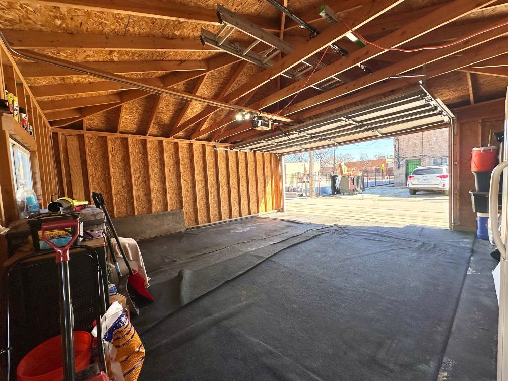 7733 S Sawyer Avenue