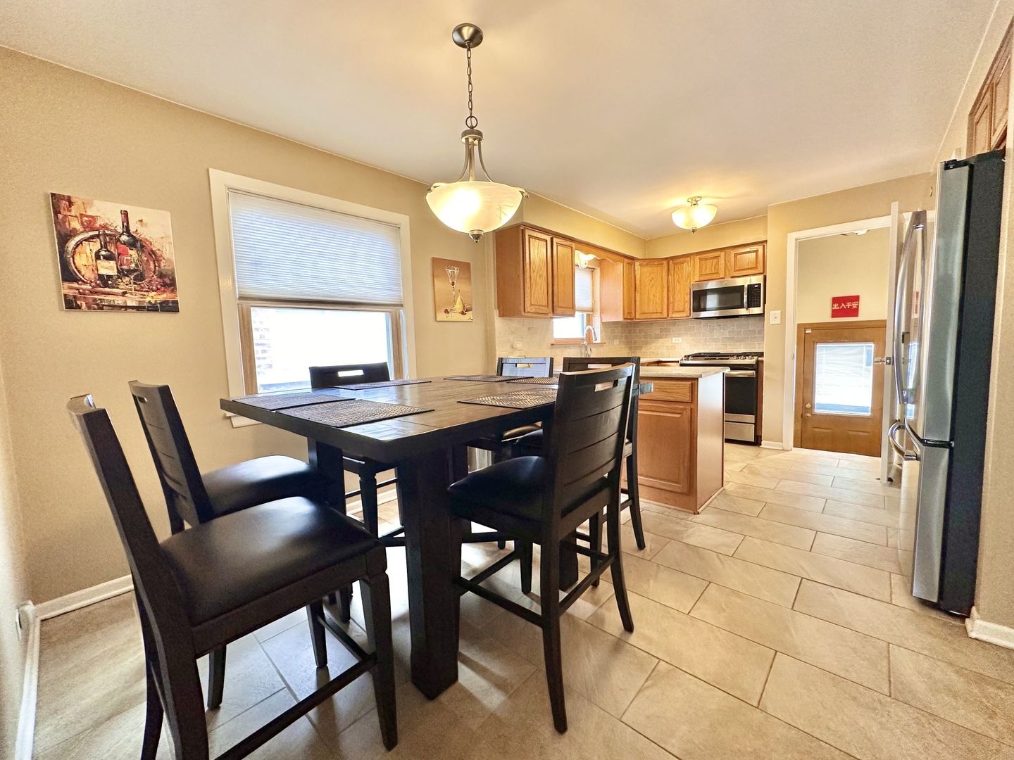 7733 S Sawyer Avenue