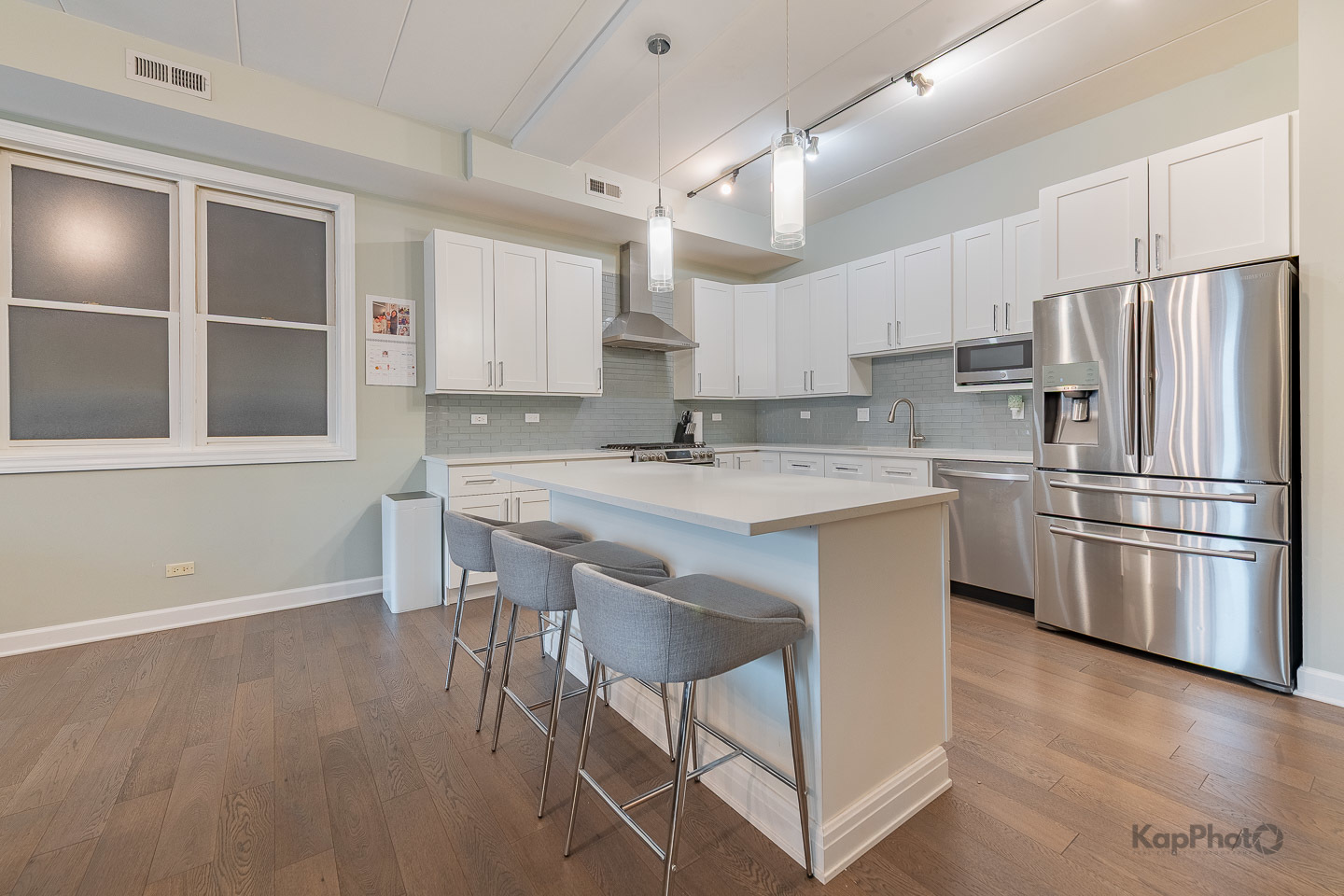 1332 W Madison Street Unit: 2W