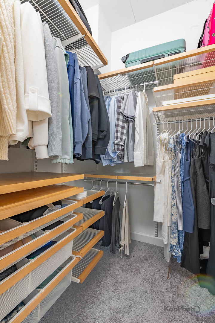 1332 W Madison Street Unit: 2W