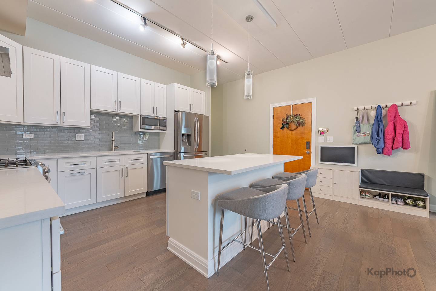 1332 W Madison Street Unit: 2W