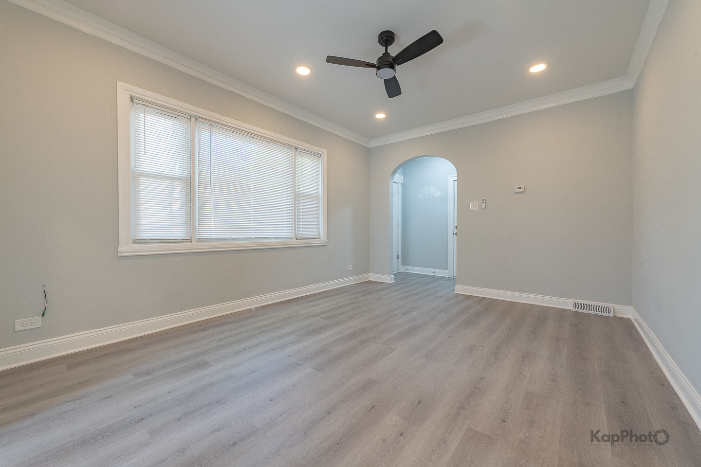 6259 W Peterson Avenue