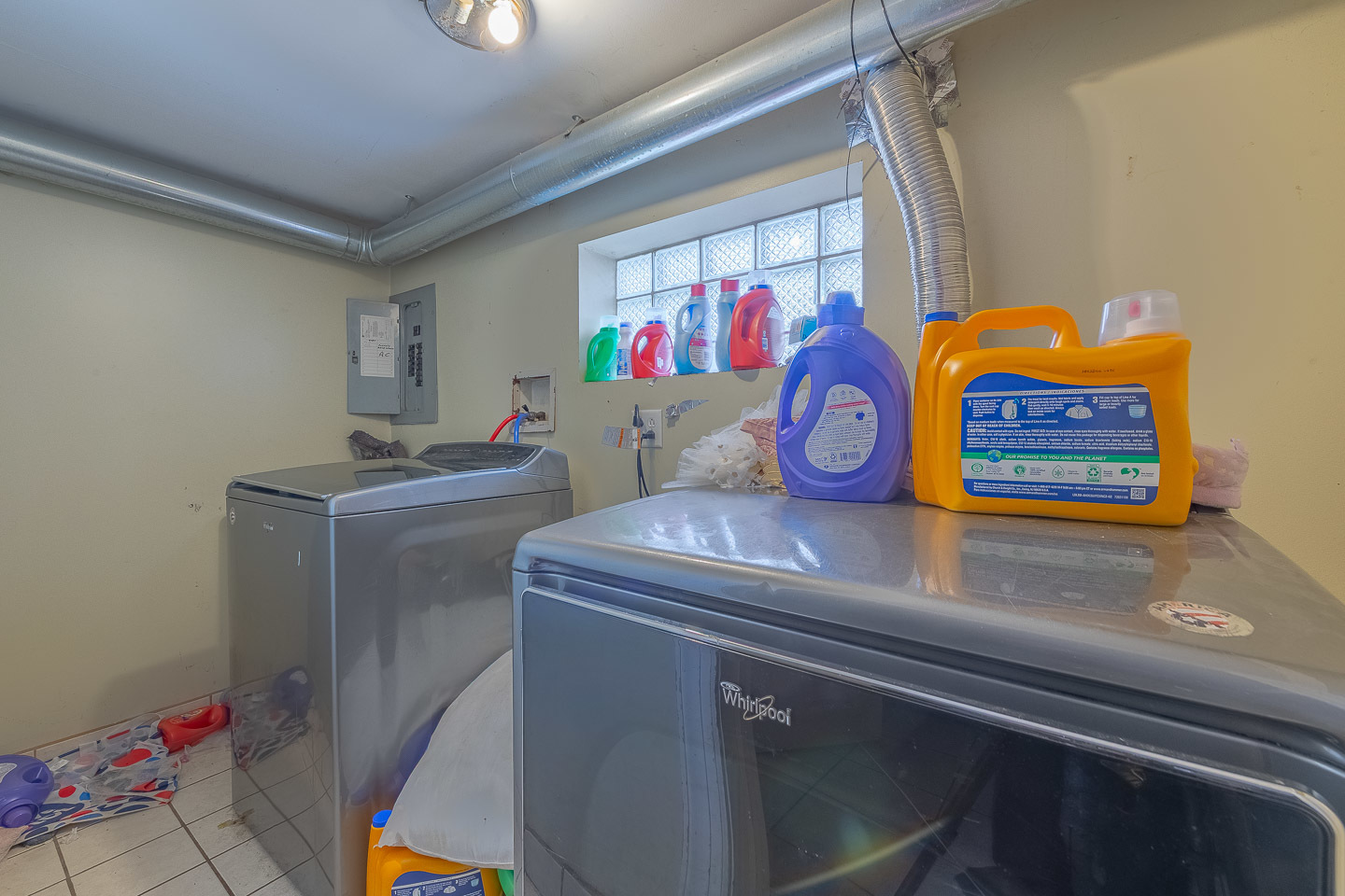 6351 S Kilbourn Avenue