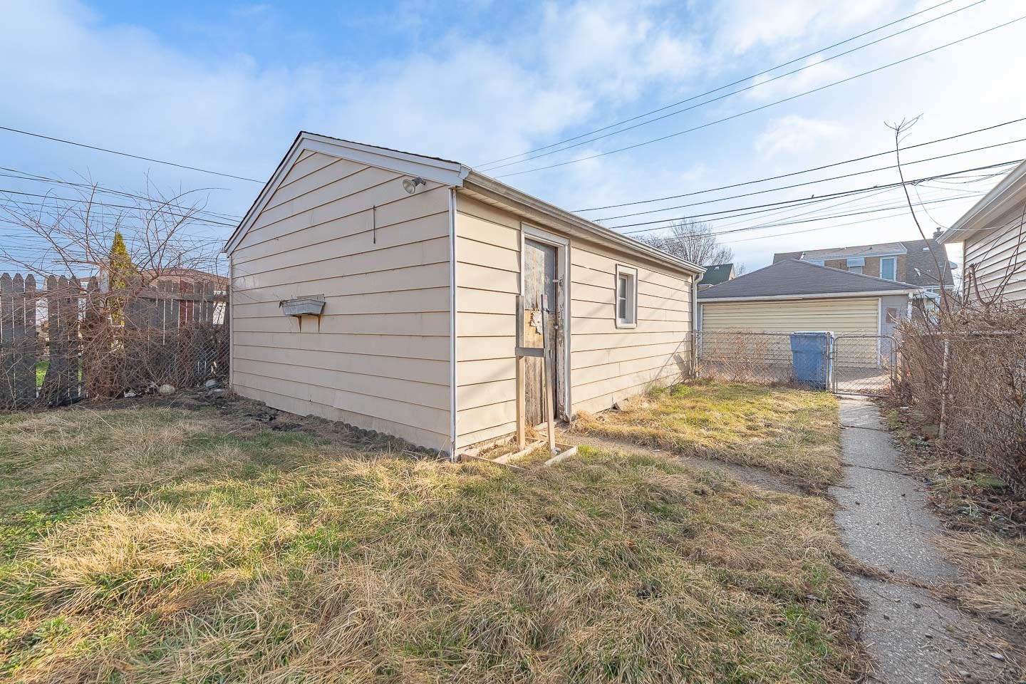 6351 S Kilbourn Avenue