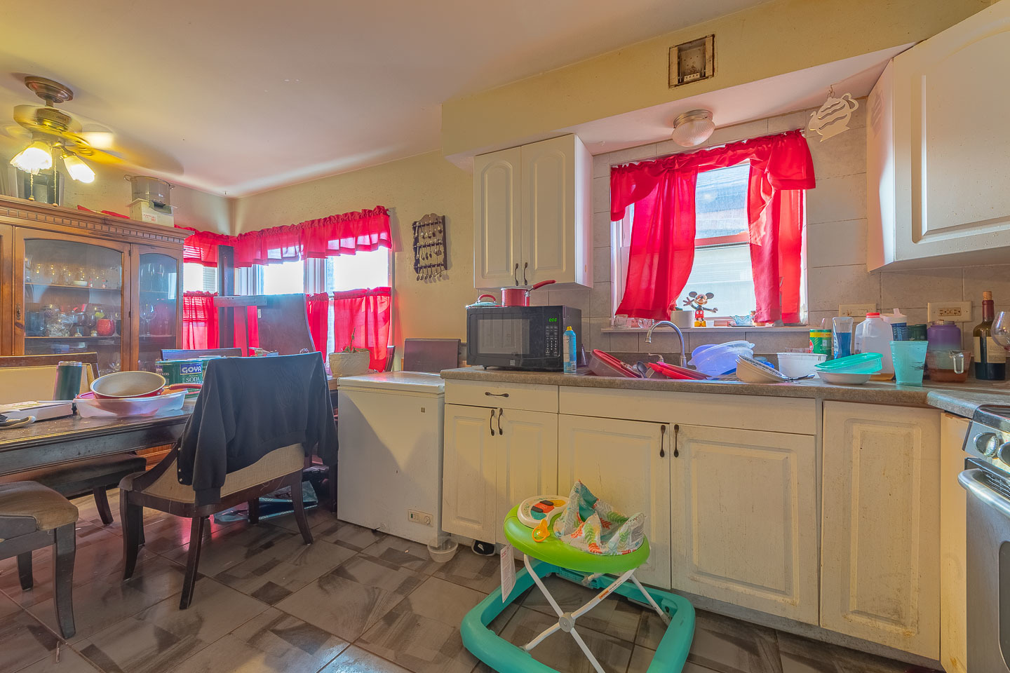 6351 S Kilbourn Avenue