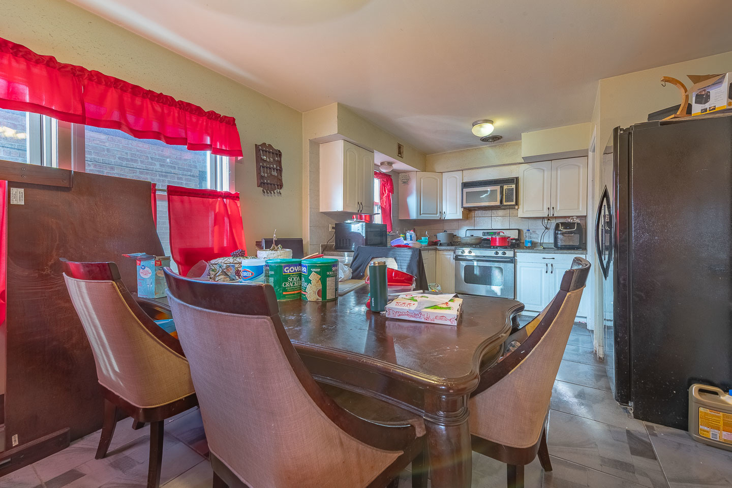 6351 S Kilbourn Avenue