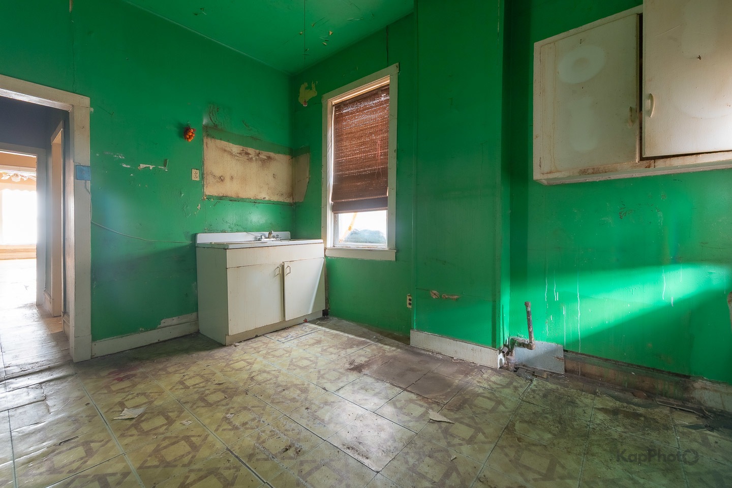 4931 S Champlain Avenue