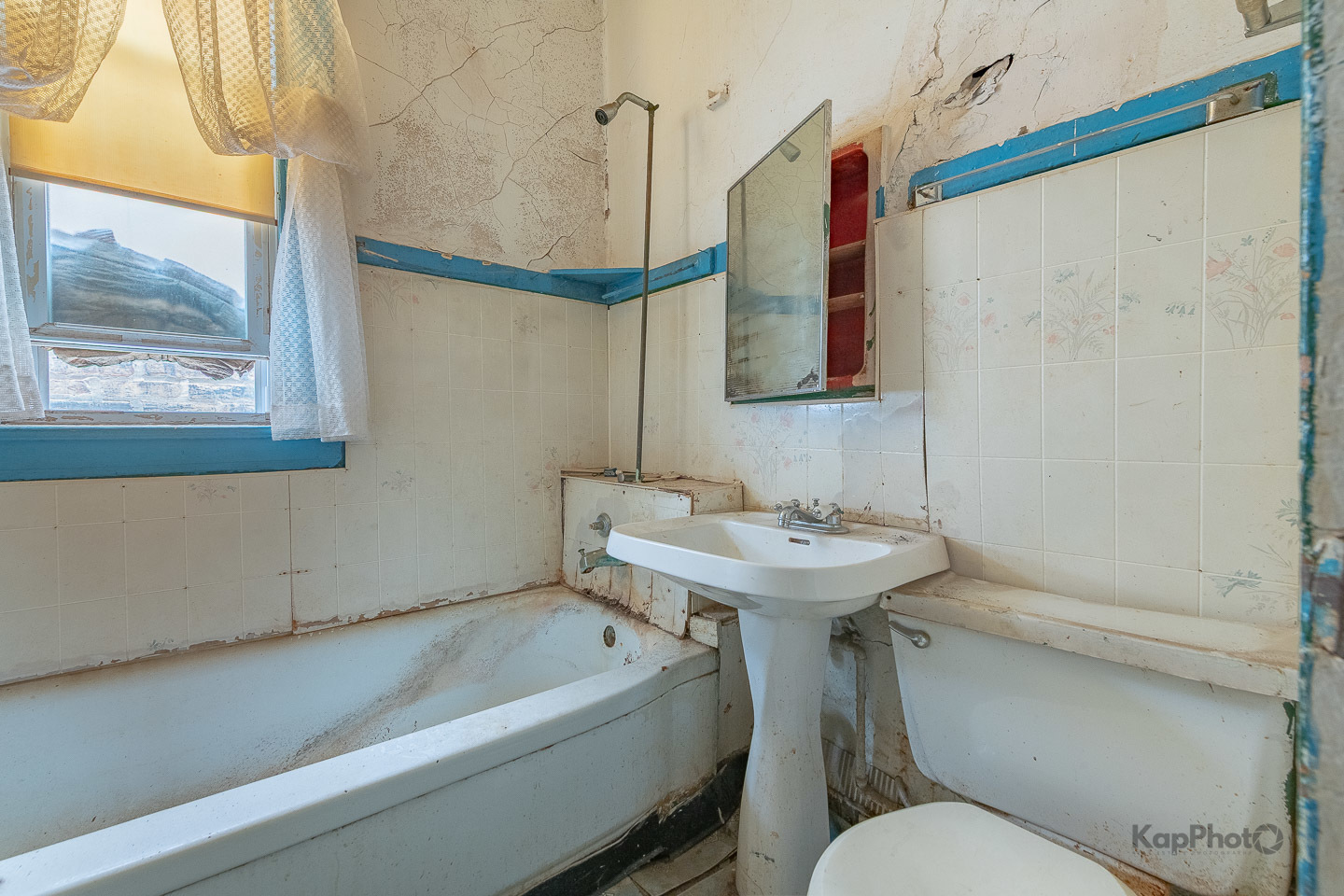 4931 S Champlain Avenue