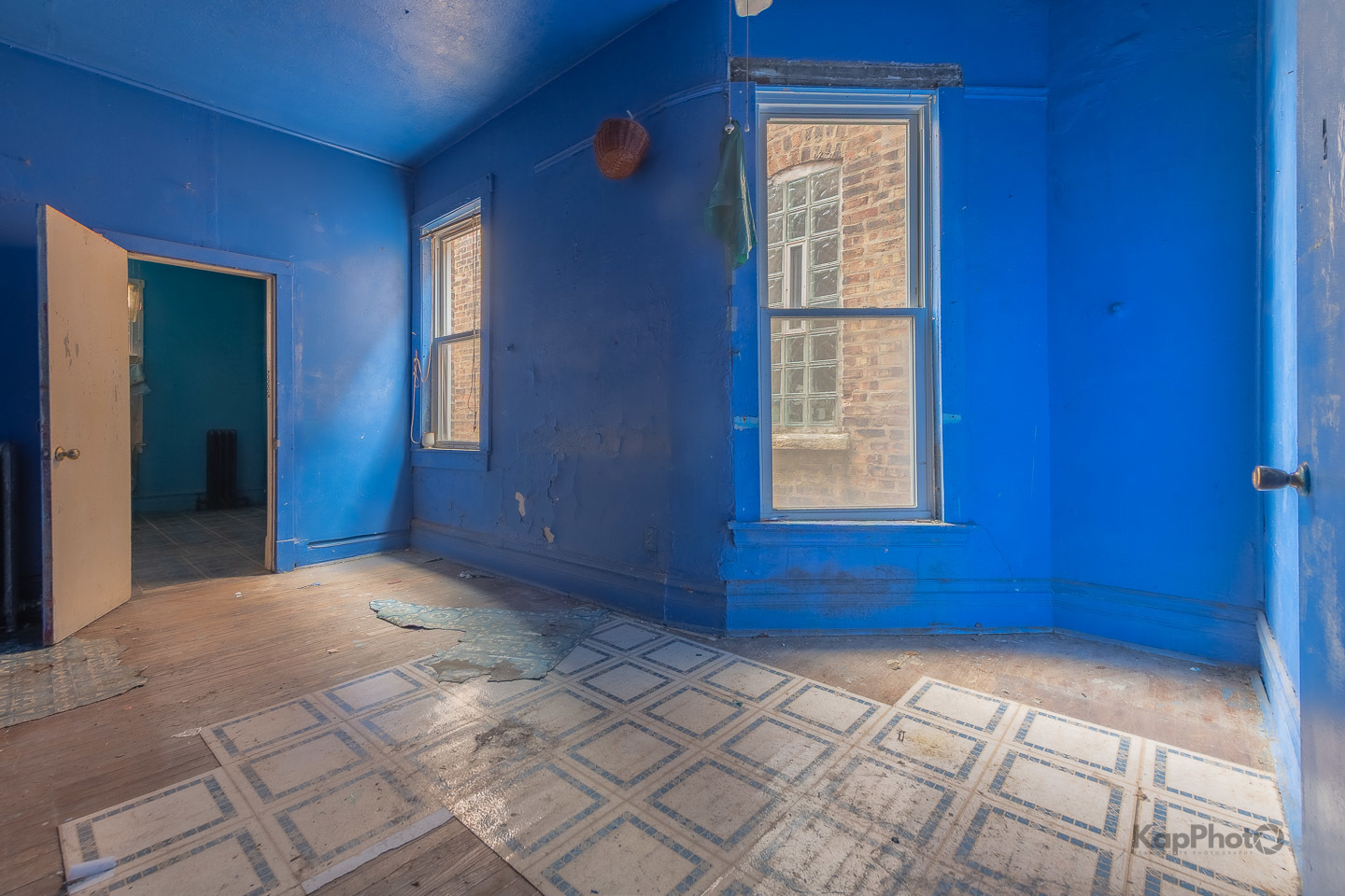 4931 S Champlain Avenue