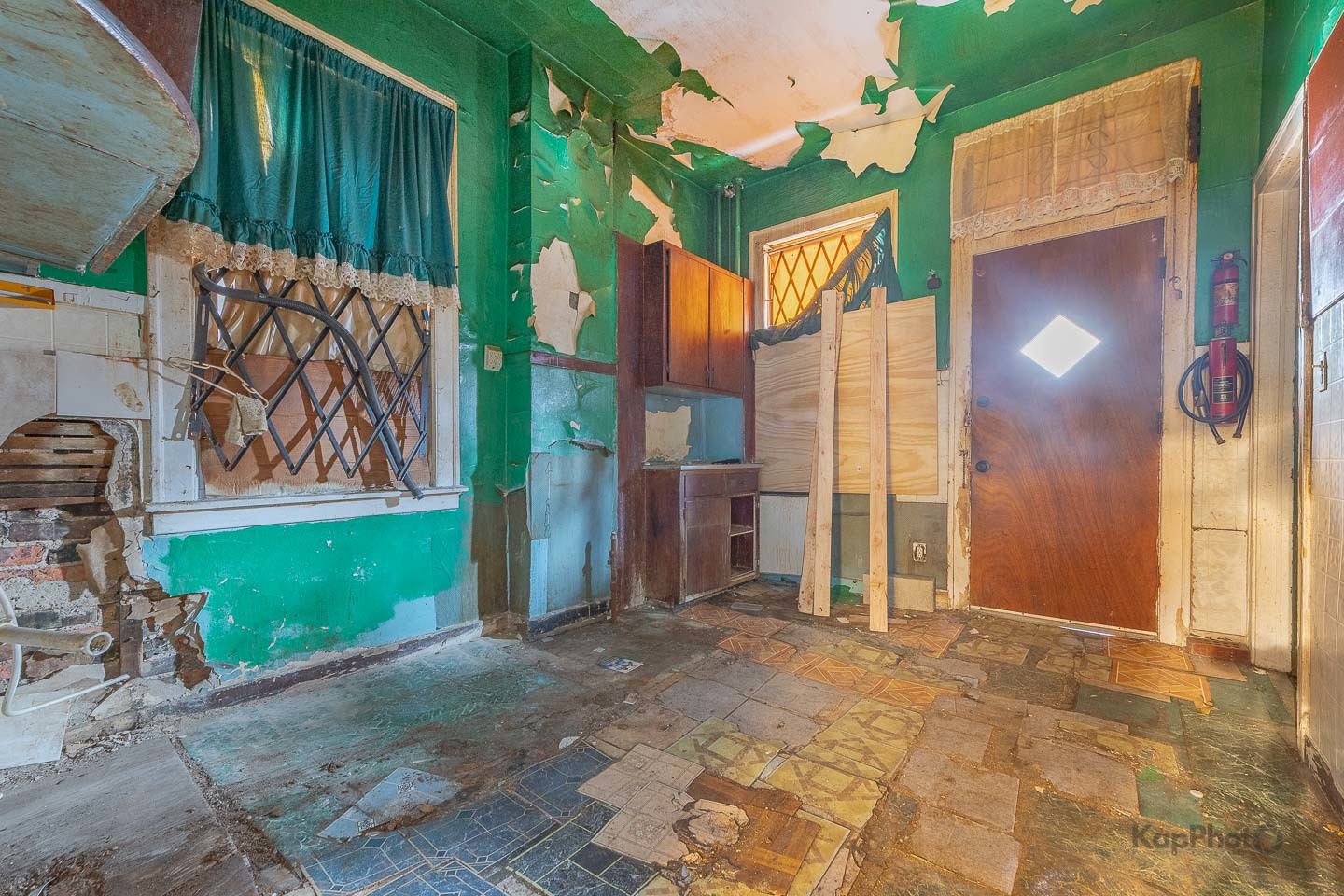 4931 S Champlain Avenue