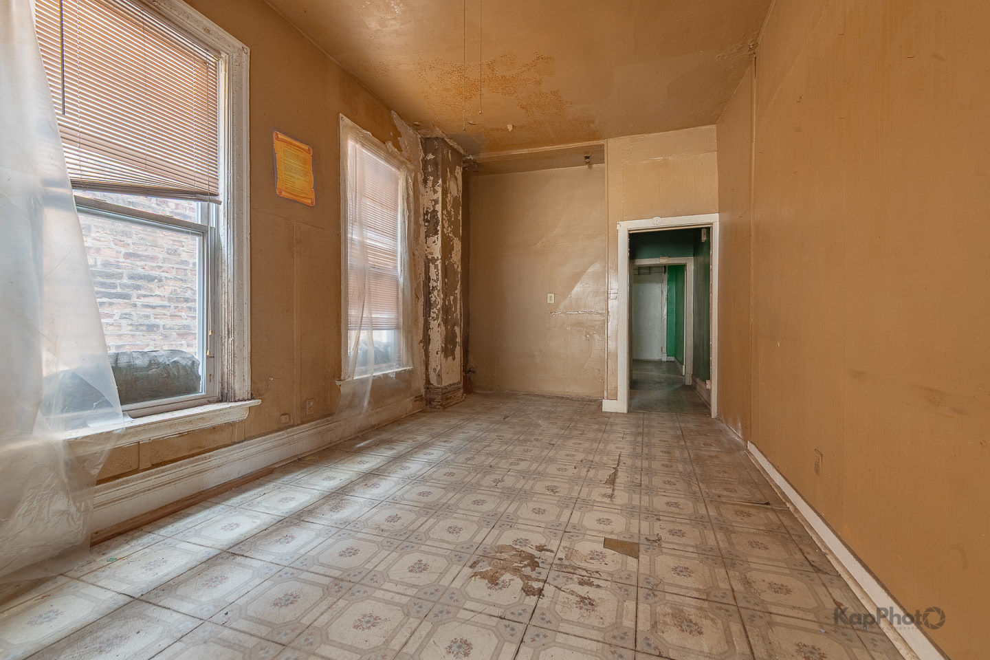 4931 S Champlain Avenue