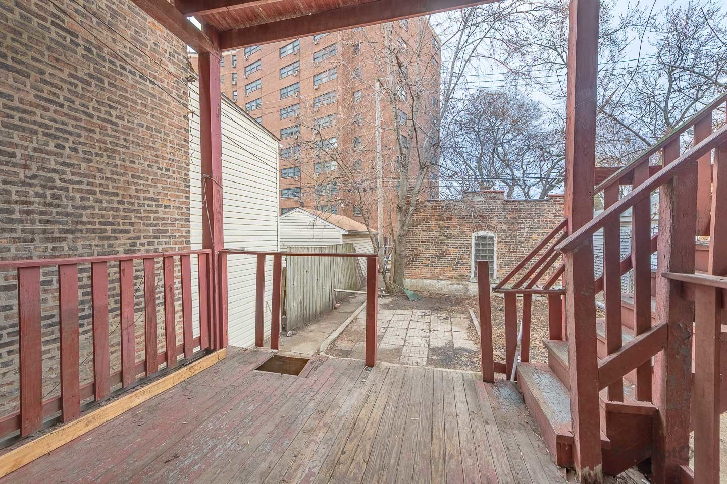 4931 S Champlain Avenue