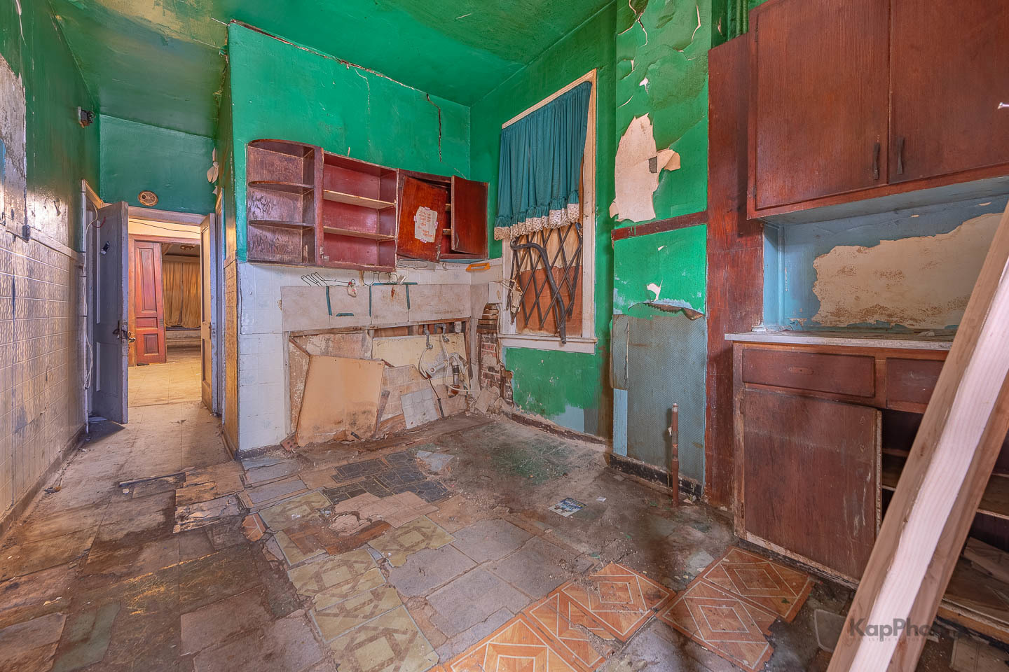 4931 S Champlain Avenue