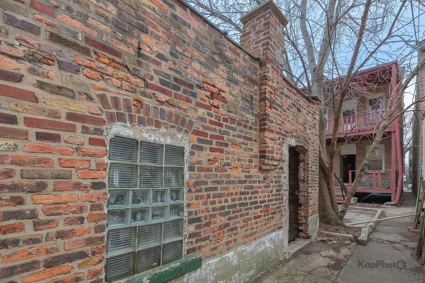 4931 S Champlain Avenue