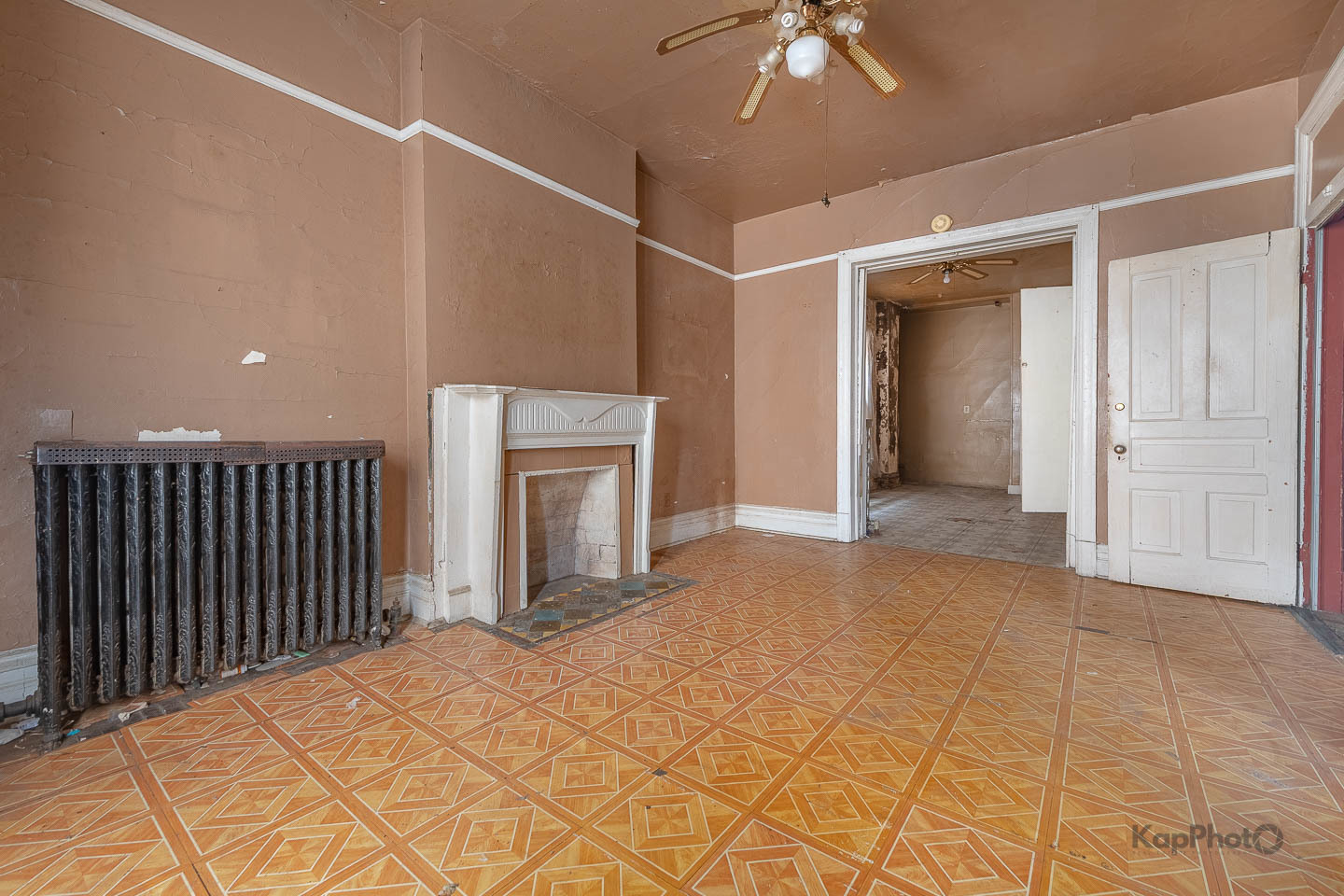 4931 S Champlain Avenue