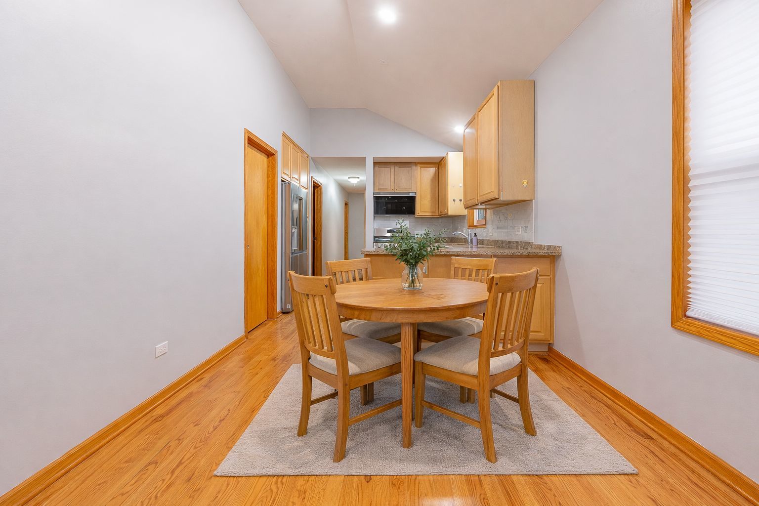 3548 S Artesian Avenue