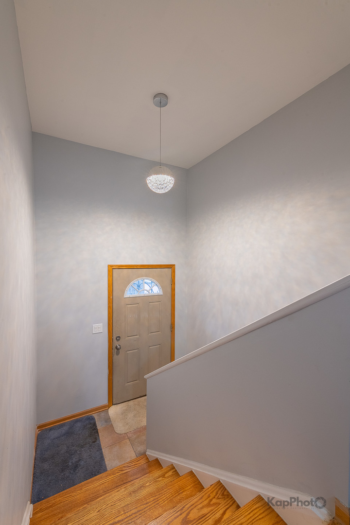 3548 S Artesian Avenue