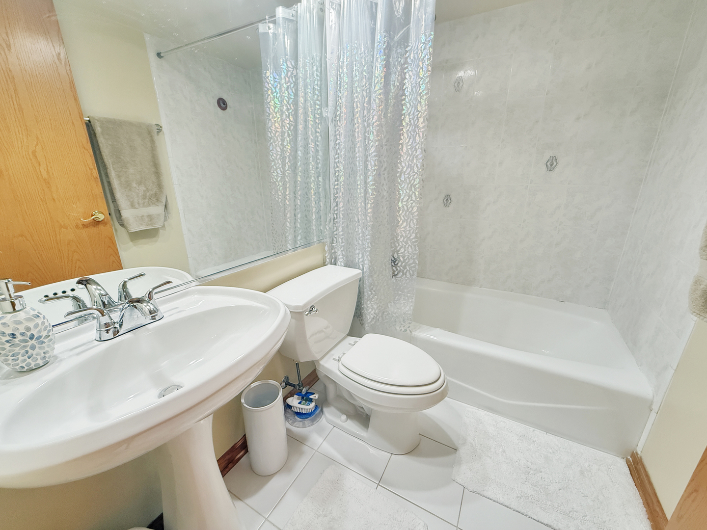 5840 W Lawrence Avenue Unit: 301