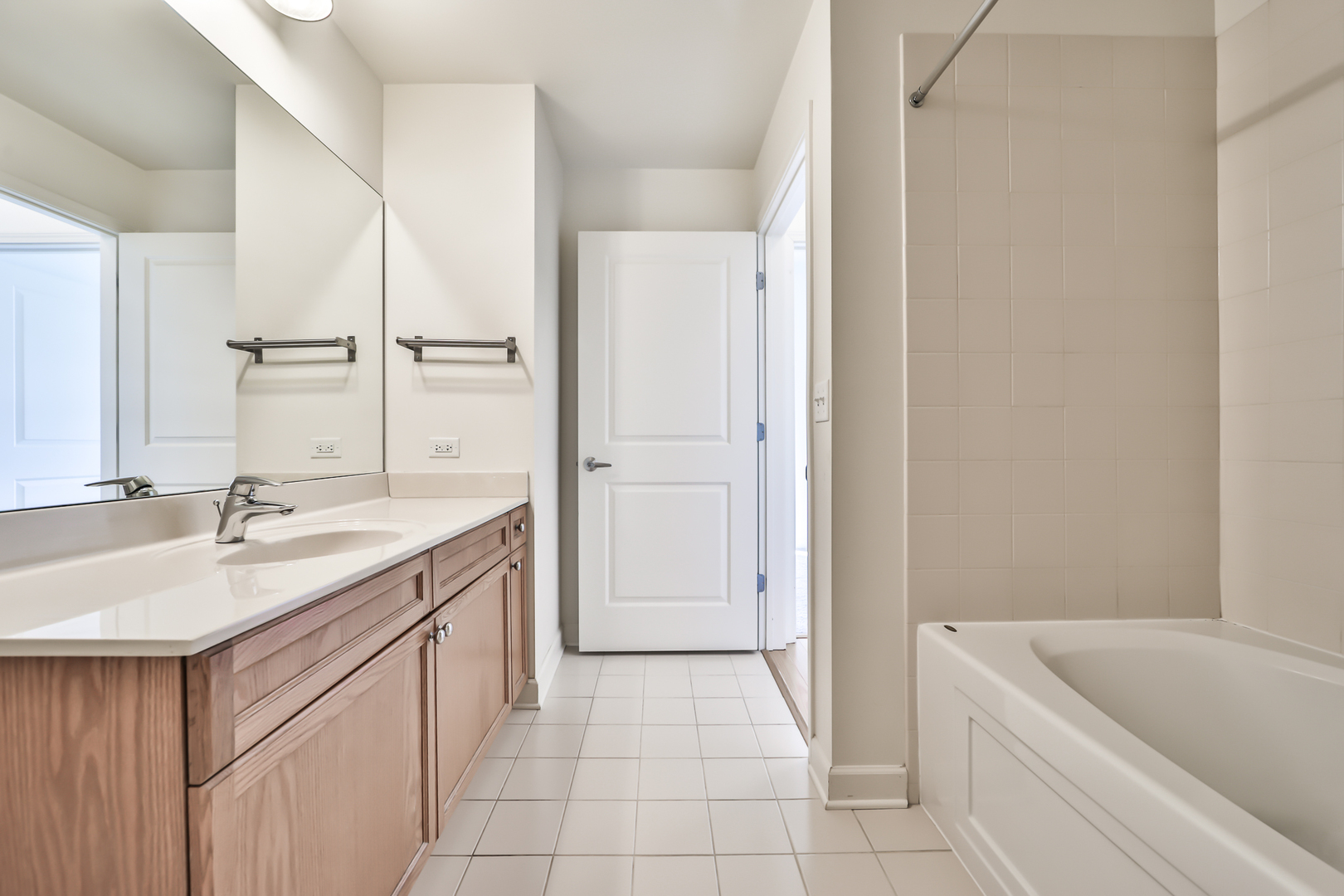 1400 S Michigan Avenue Unit: 812