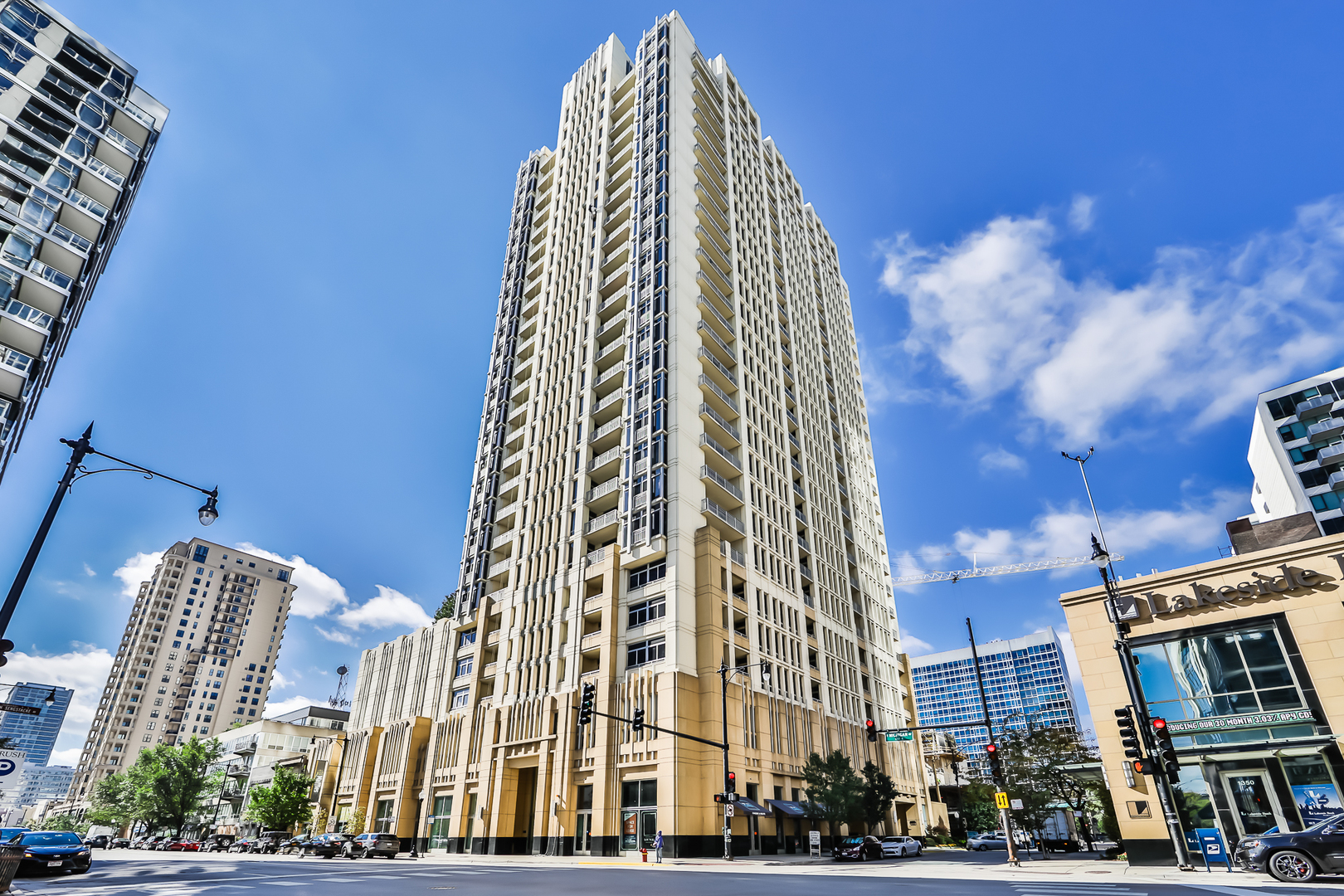 1400 S Michigan Avenue Unit: 812