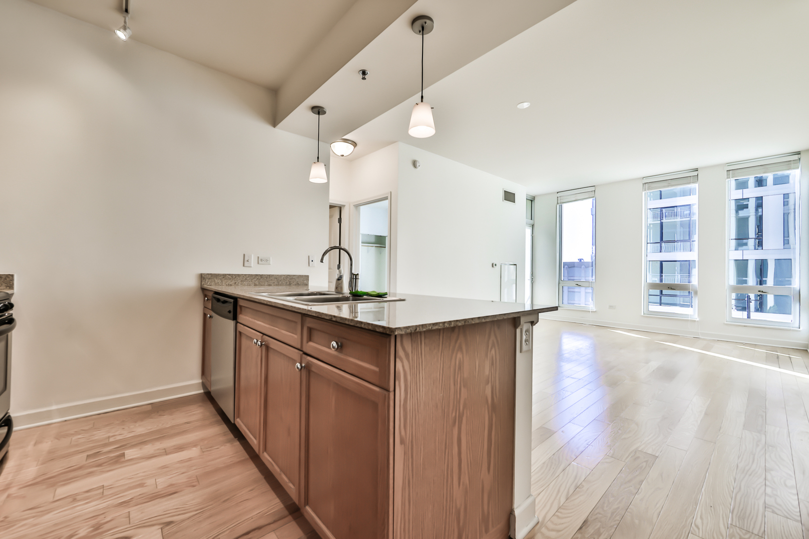 1400 S Michigan Avenue Unit: 812