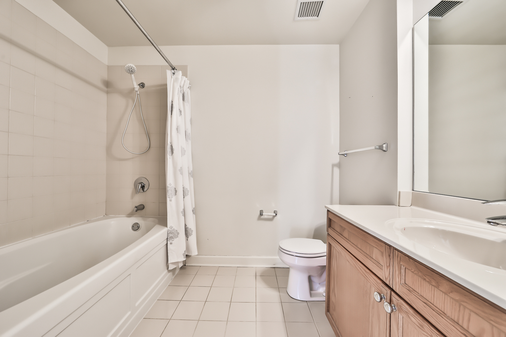 1400 S Michigan Avenue Unit: 812