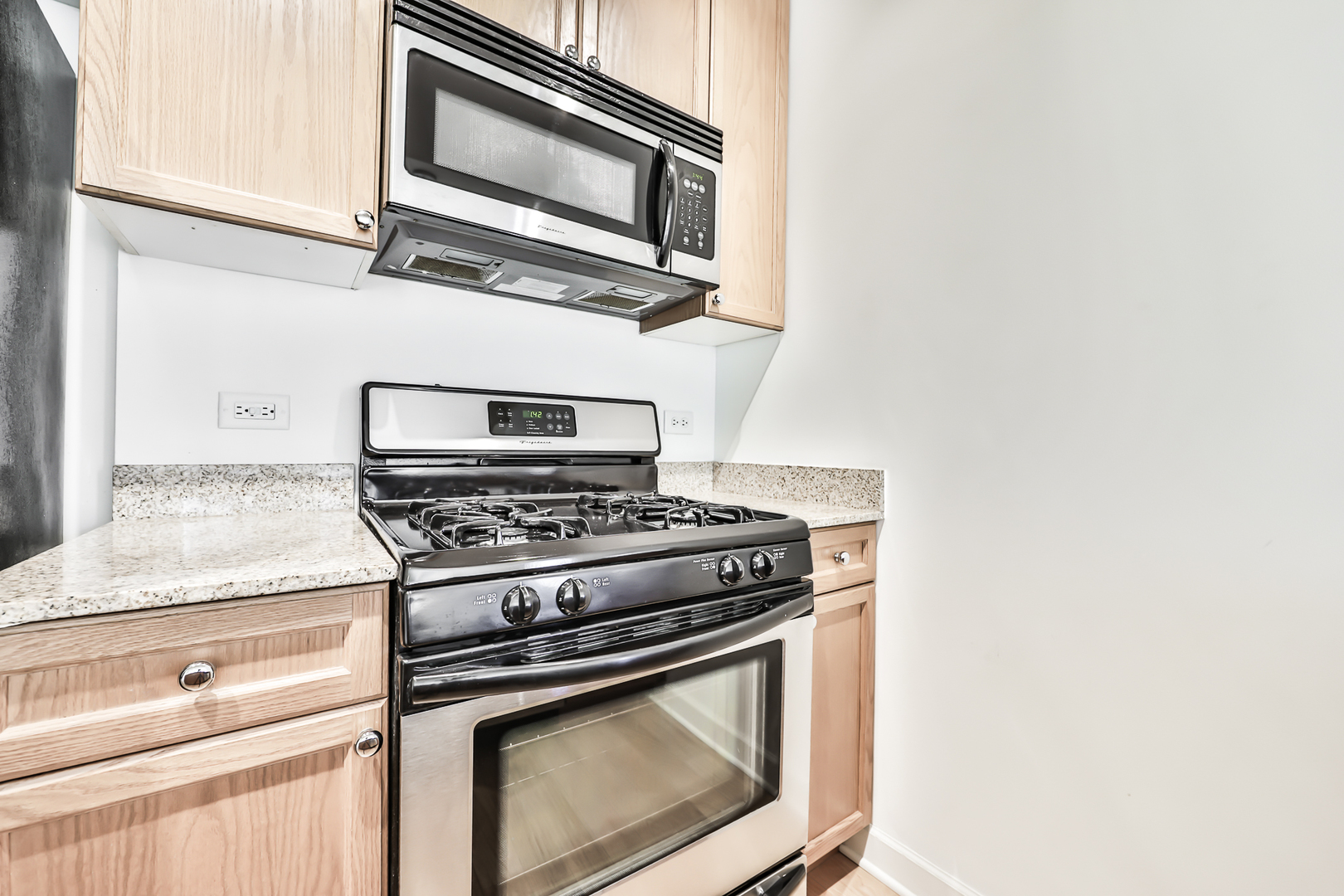 1400 S Michigan Avenue Unit: 812