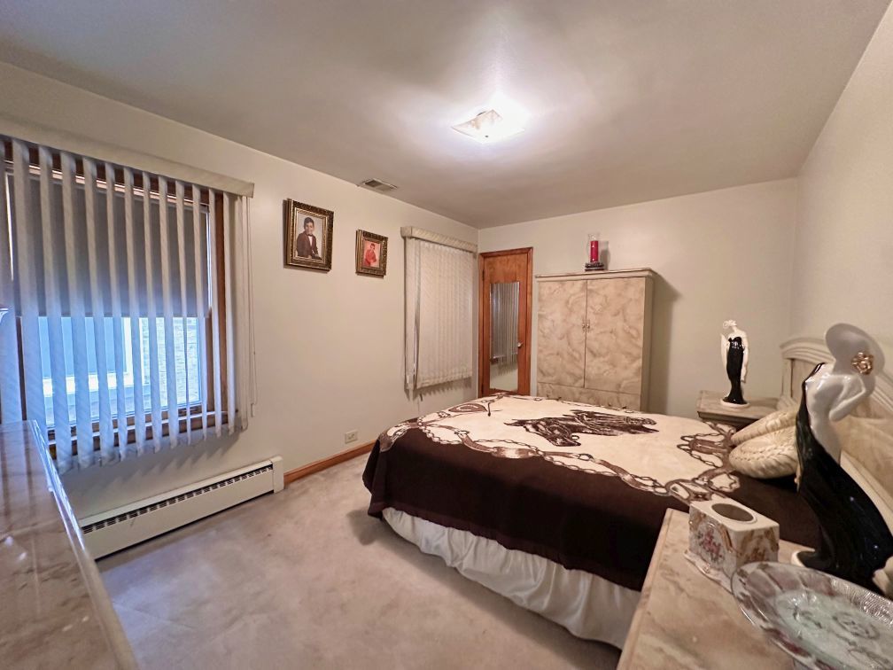 6606 S Komensky Avenue