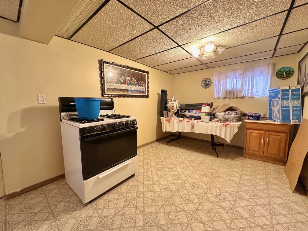 6606 S Komensky Avenue