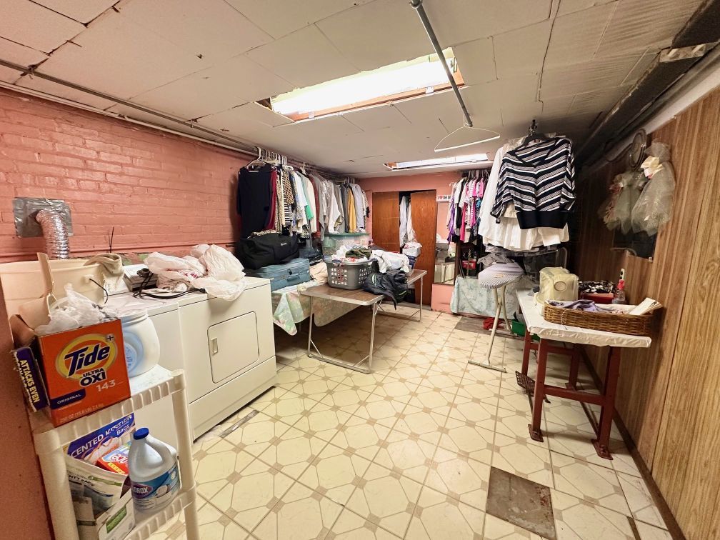 6606 S Komensky Avenue