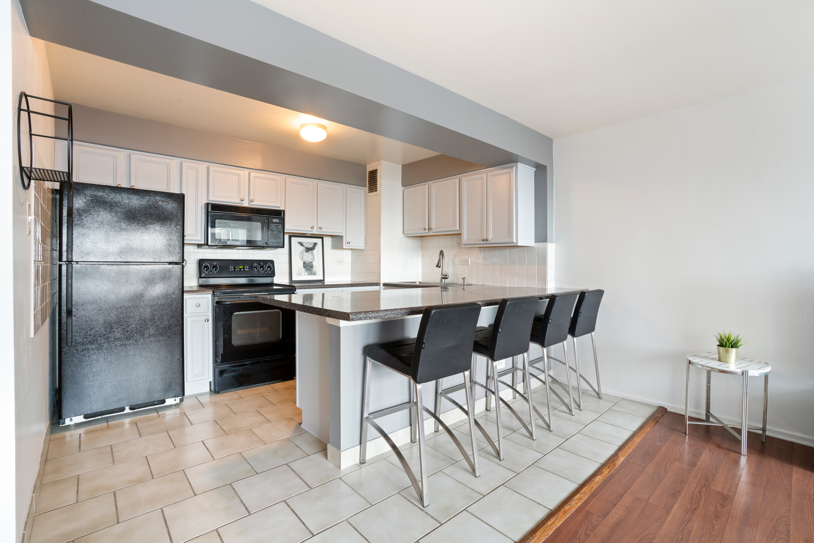 6030 N Sheridan Road Unit: 508