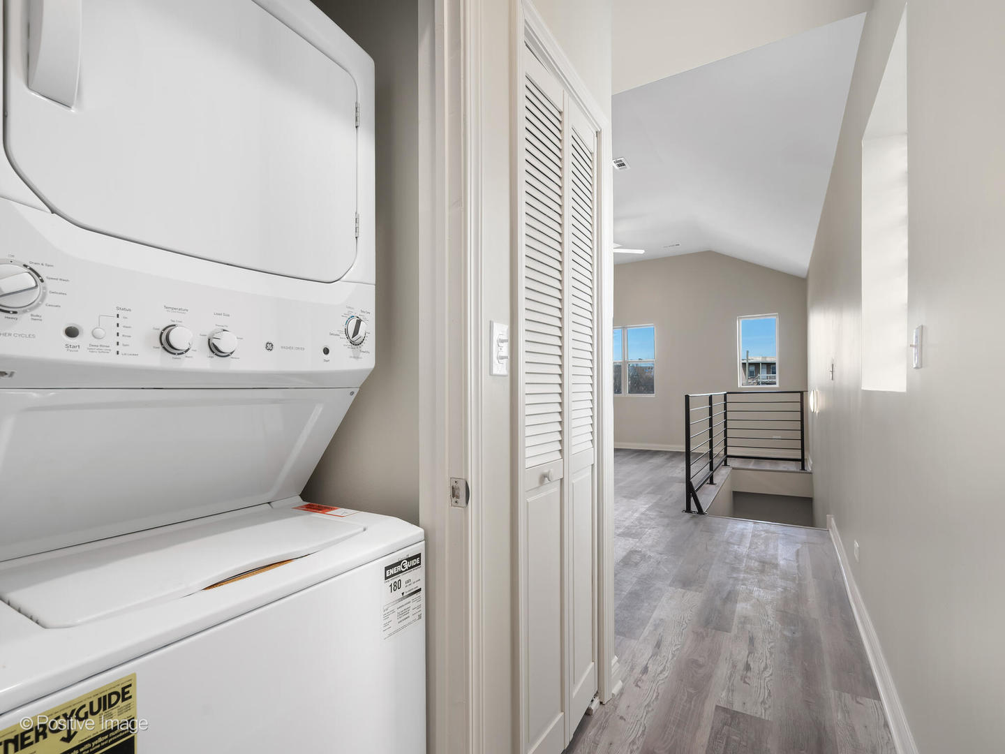 2855 W Arthington Street