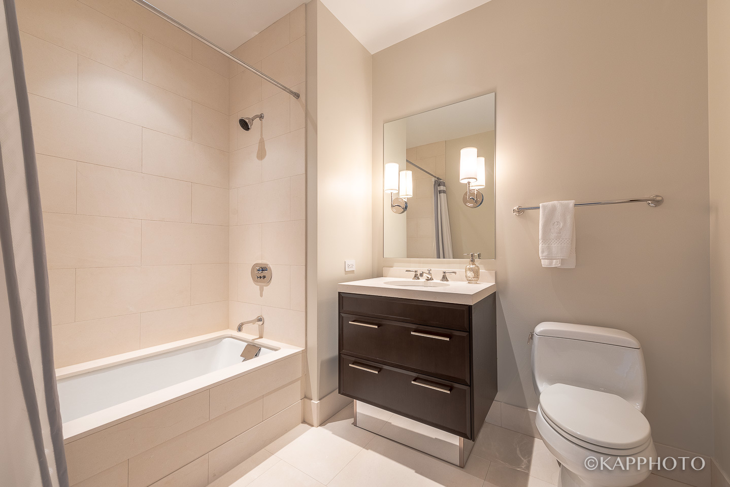 118 E Erie Street Unit: 15A