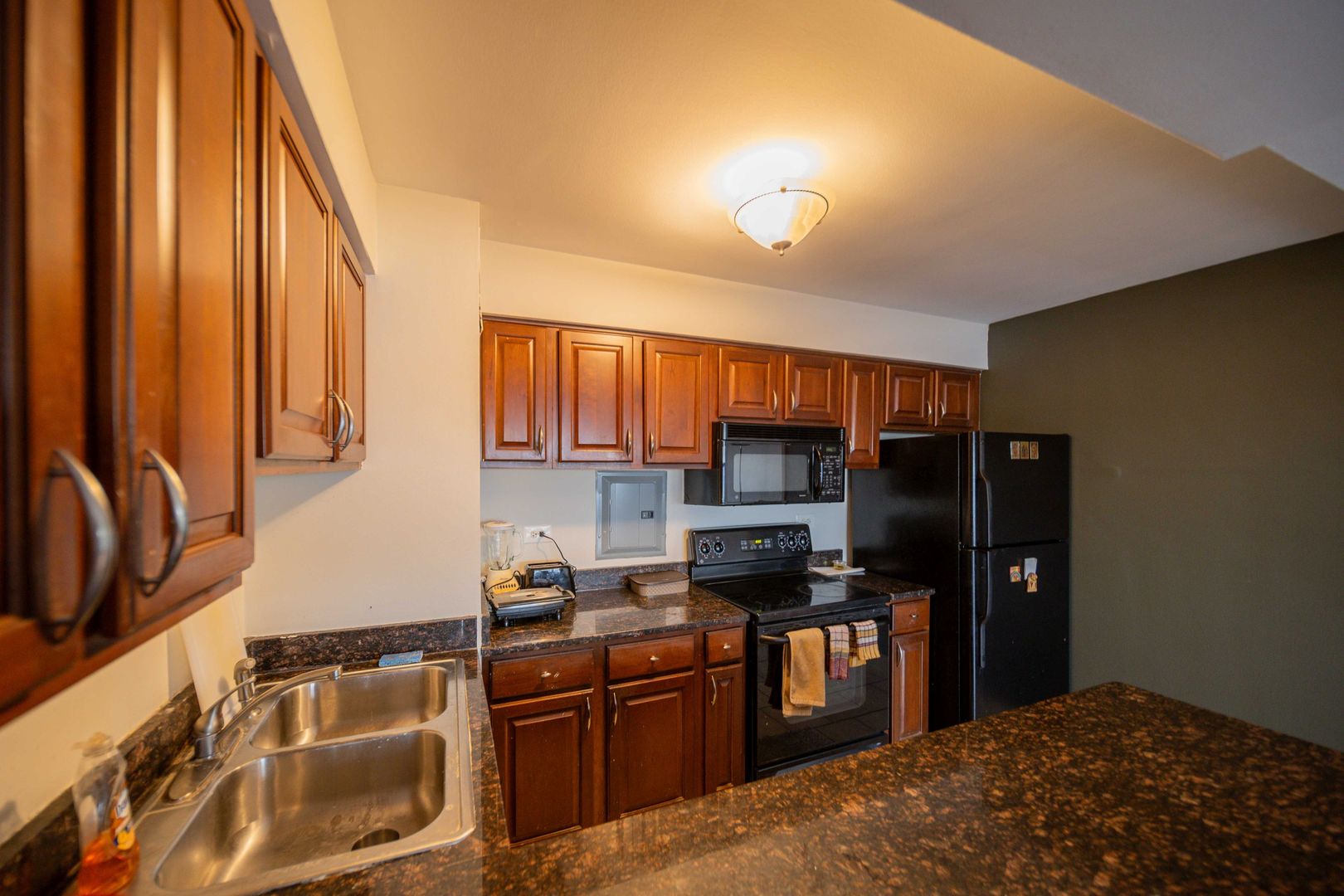 6030 N Sheridan Road Unit: 2011