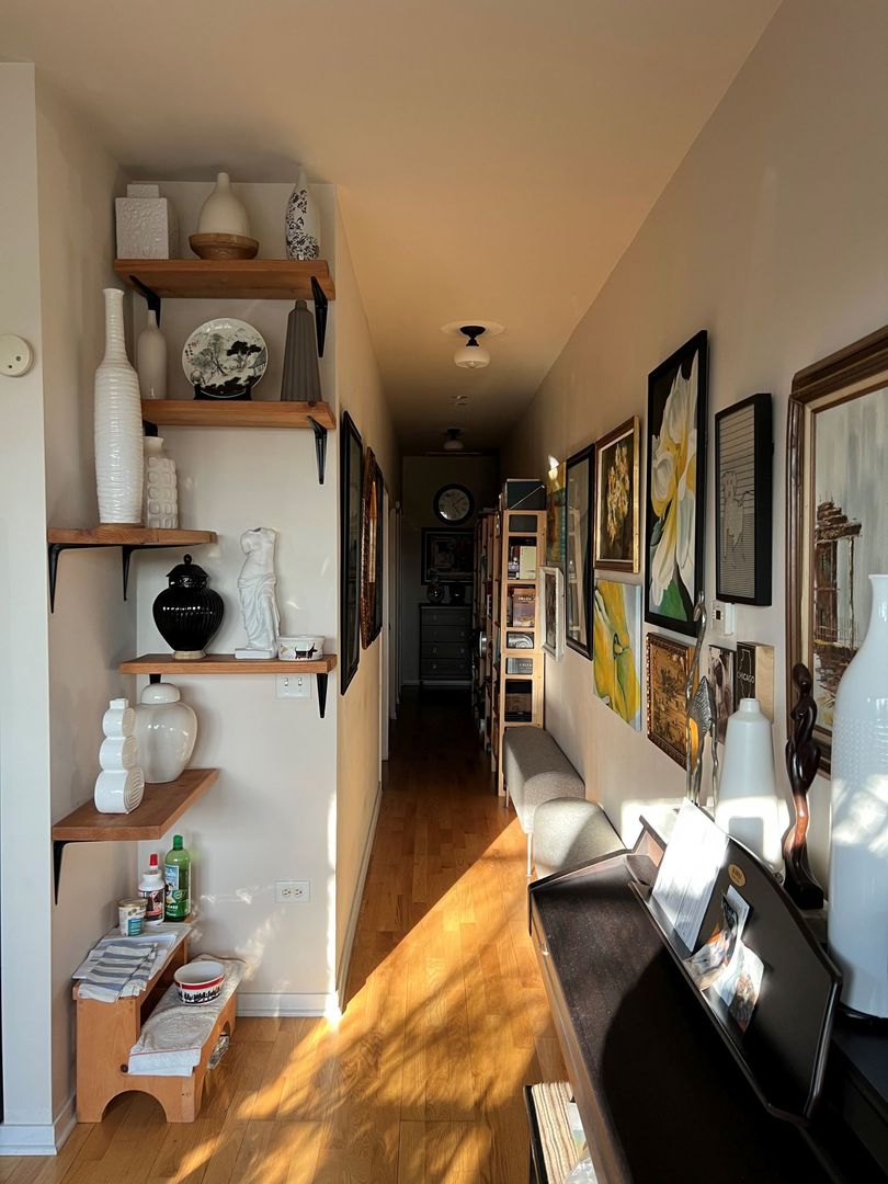 2935 N Clybourn Avenue Unit: 301