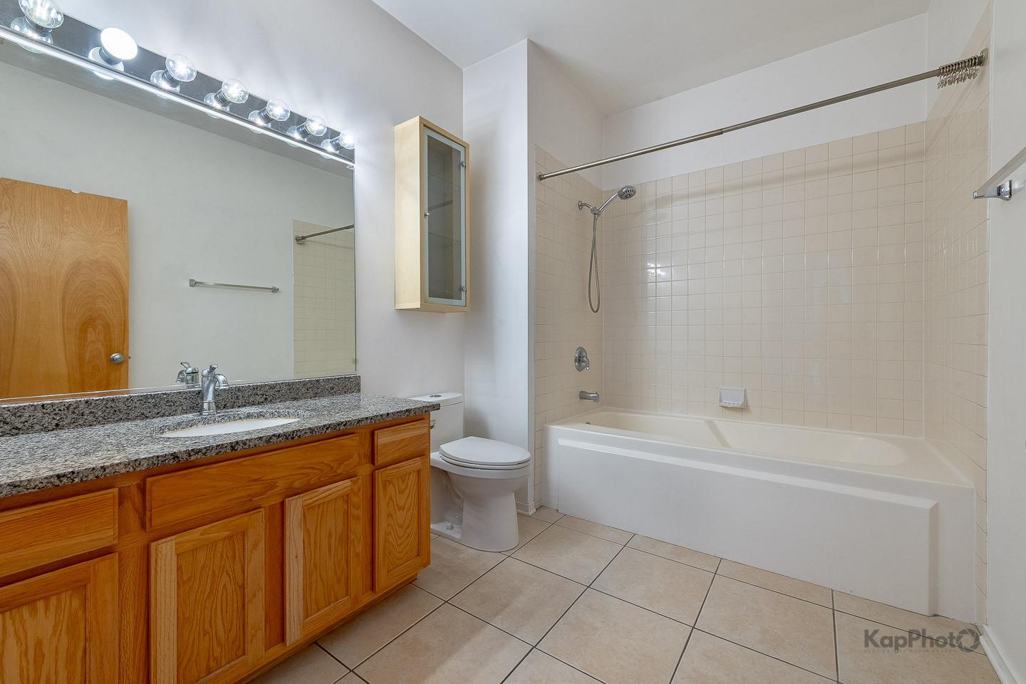2935 N Clybourn Avenue Unit: 301