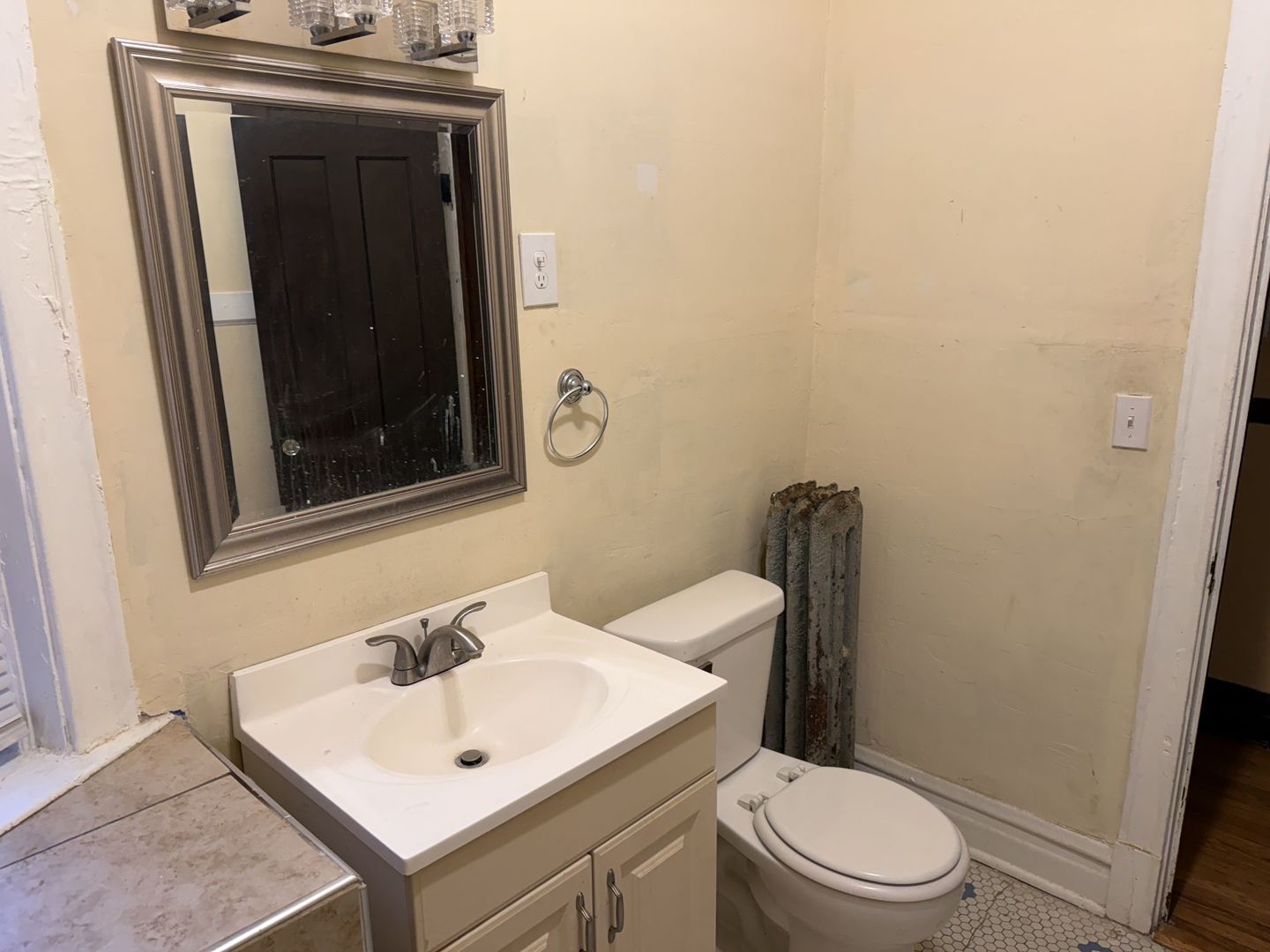 7120 S Eberhart Avenue