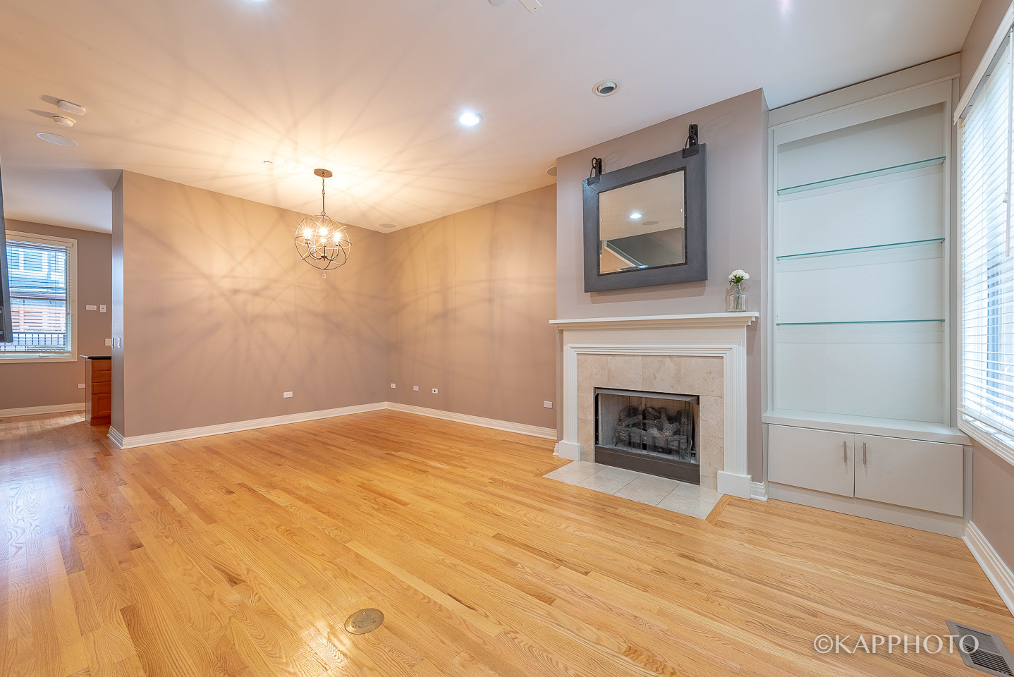 1117 W Monroe Street Unit: 15
