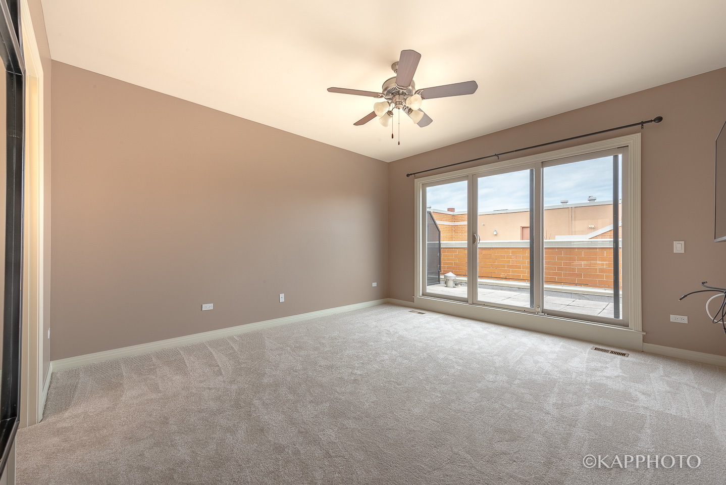 1117 W Monroe Street Unit: 15