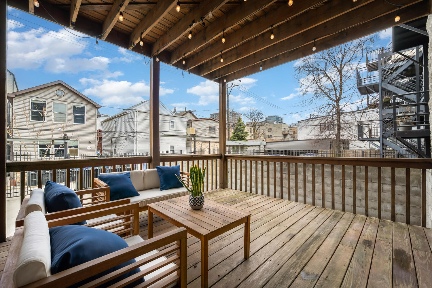 1242 W Ohio Street Unit: 1E