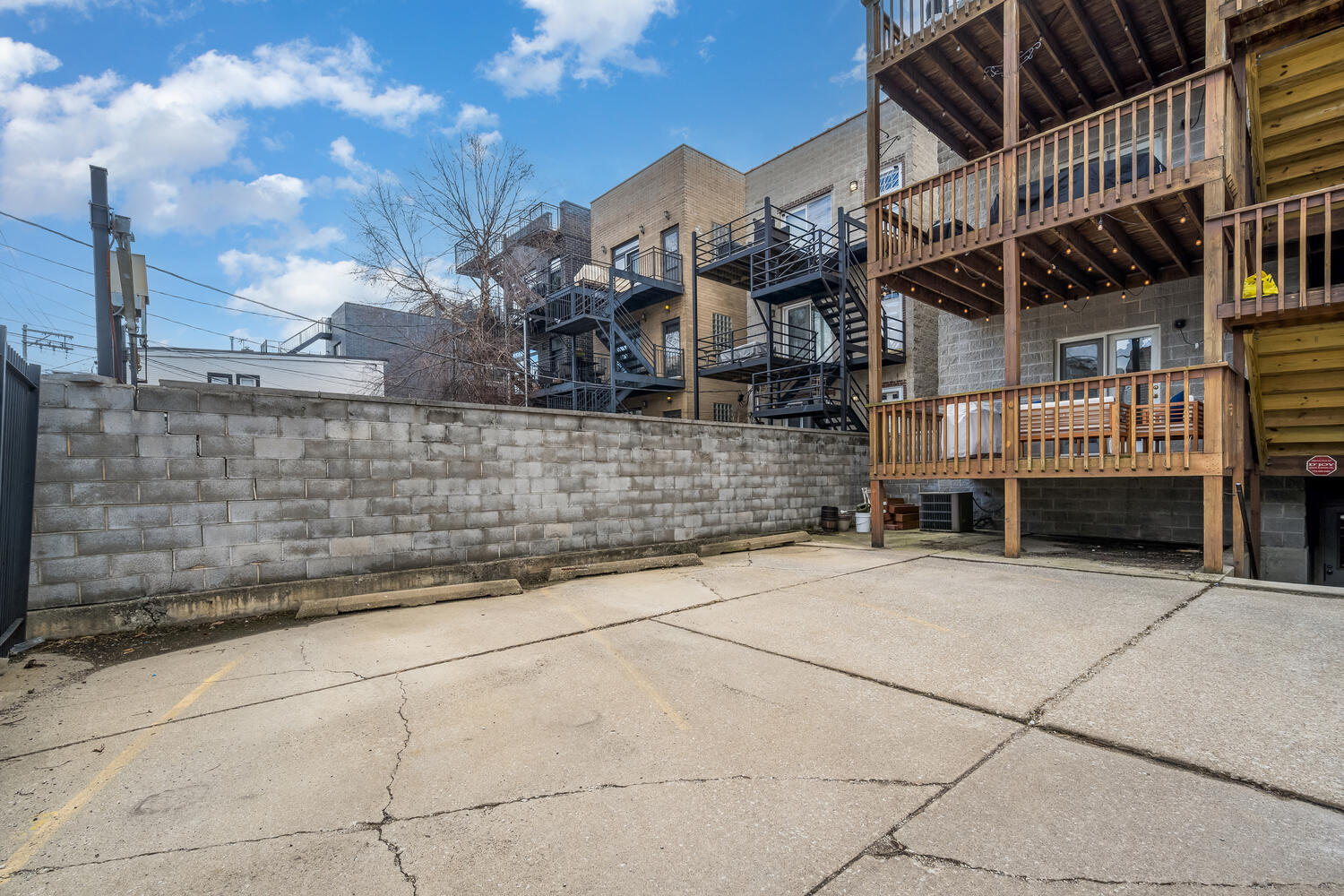1242 W Ohio Street Unit: 1E