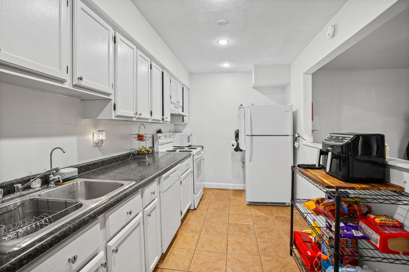 836 E Old Willow Road Unit: 209