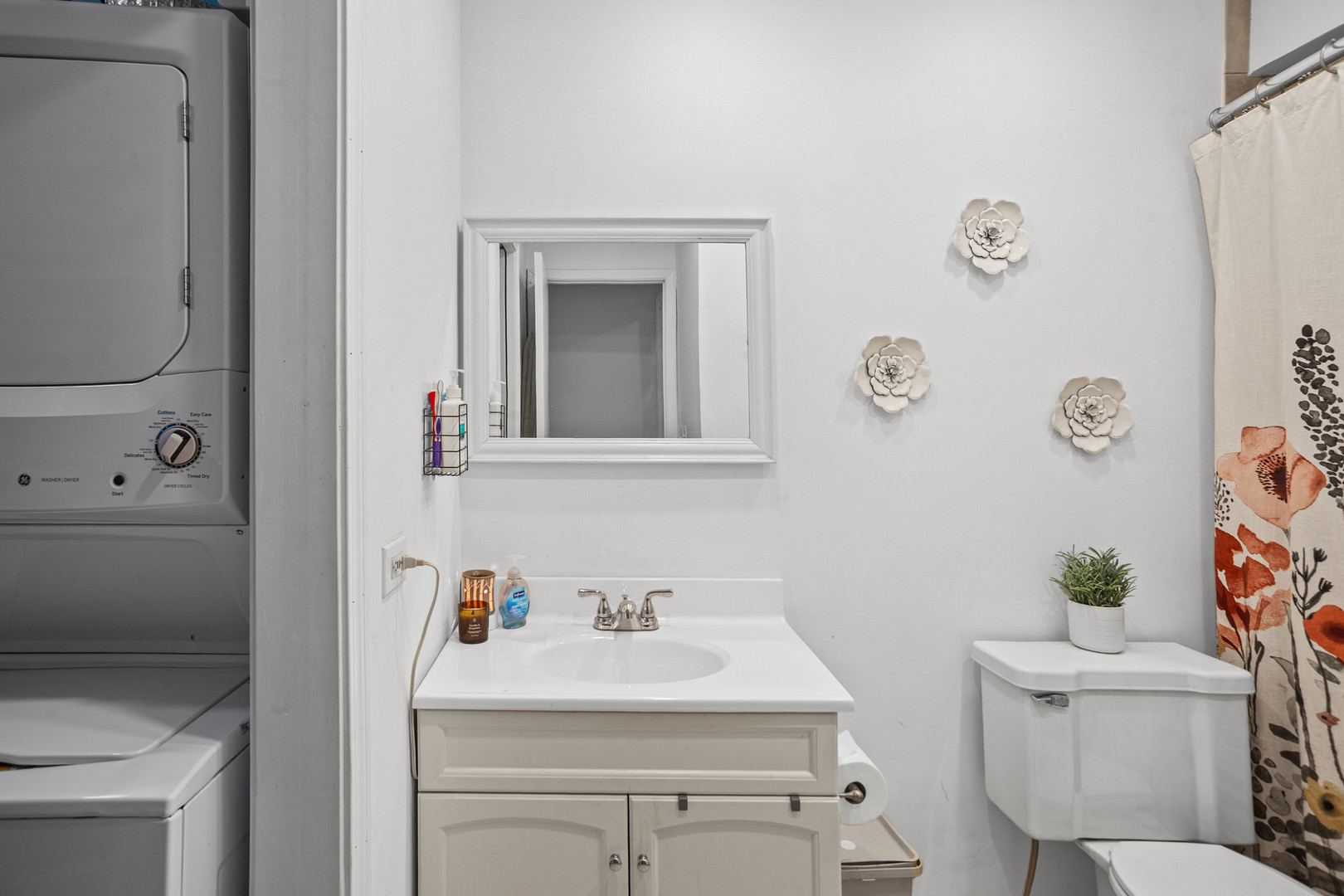 836 E Old Willow Road Unit: 209