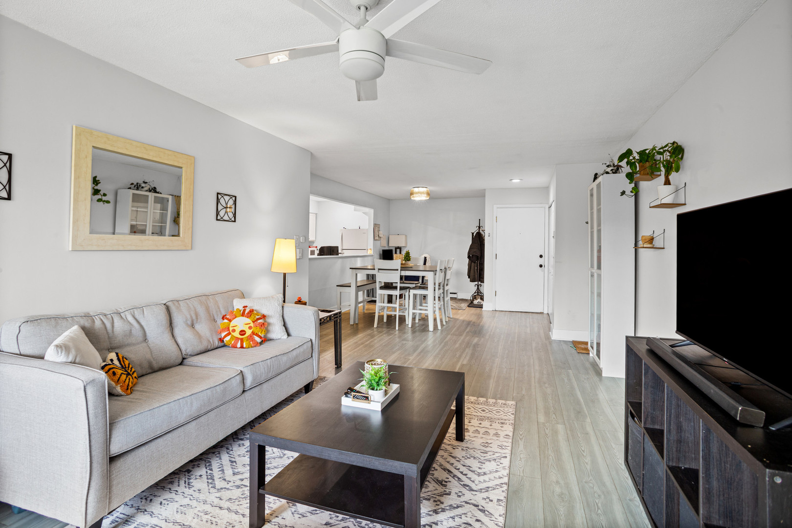 836 E Old Willow Road Unit: 209