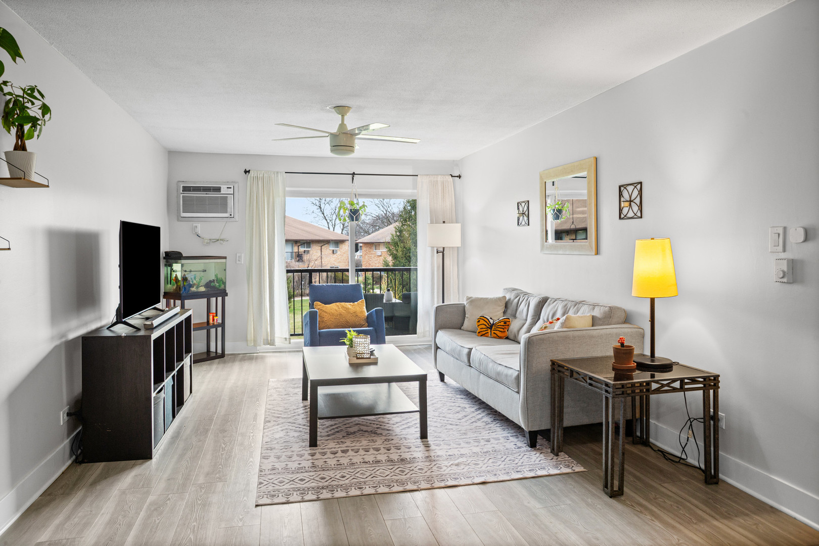 836 E Old Willow Road Unit: 209