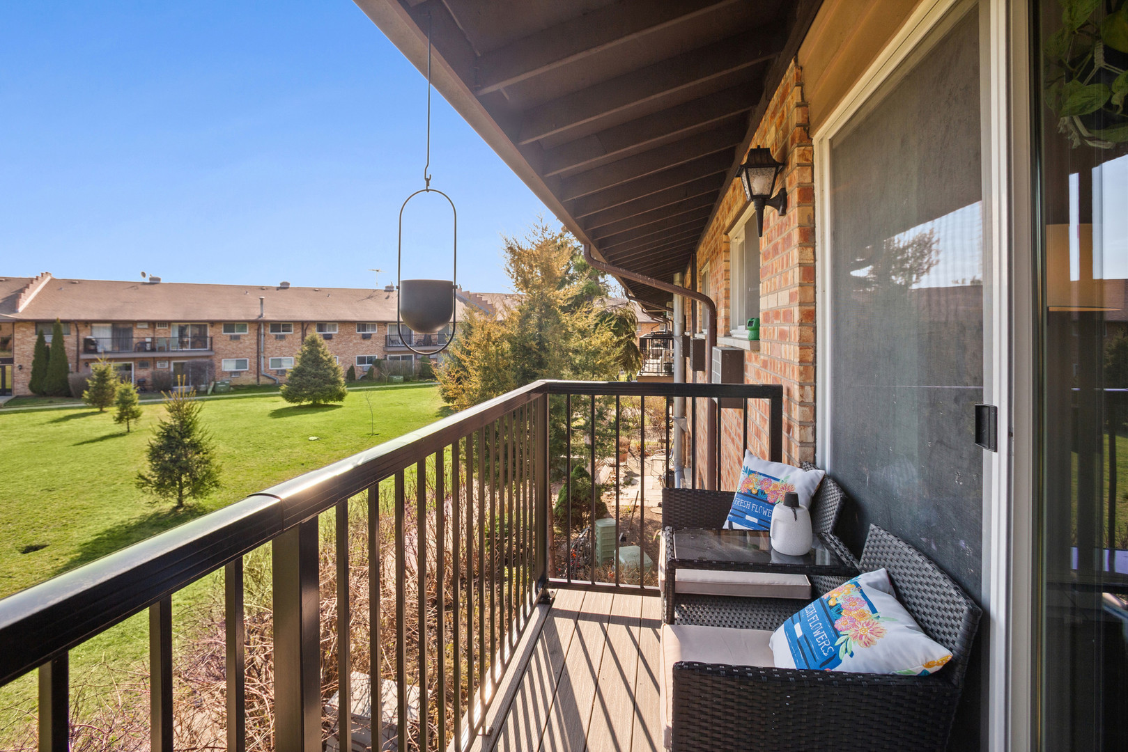 836 E Old Willow Road Unit: 209